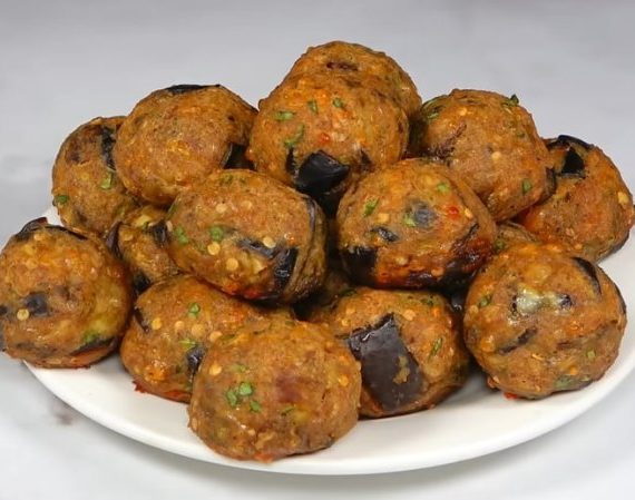 Μυρωδάτοι Κεφτέδες Μελιτζάνας στο Φούρνο – Η Γεύση που Θυμίζει Ζεστό Σπιτικό Καλοκαίρι